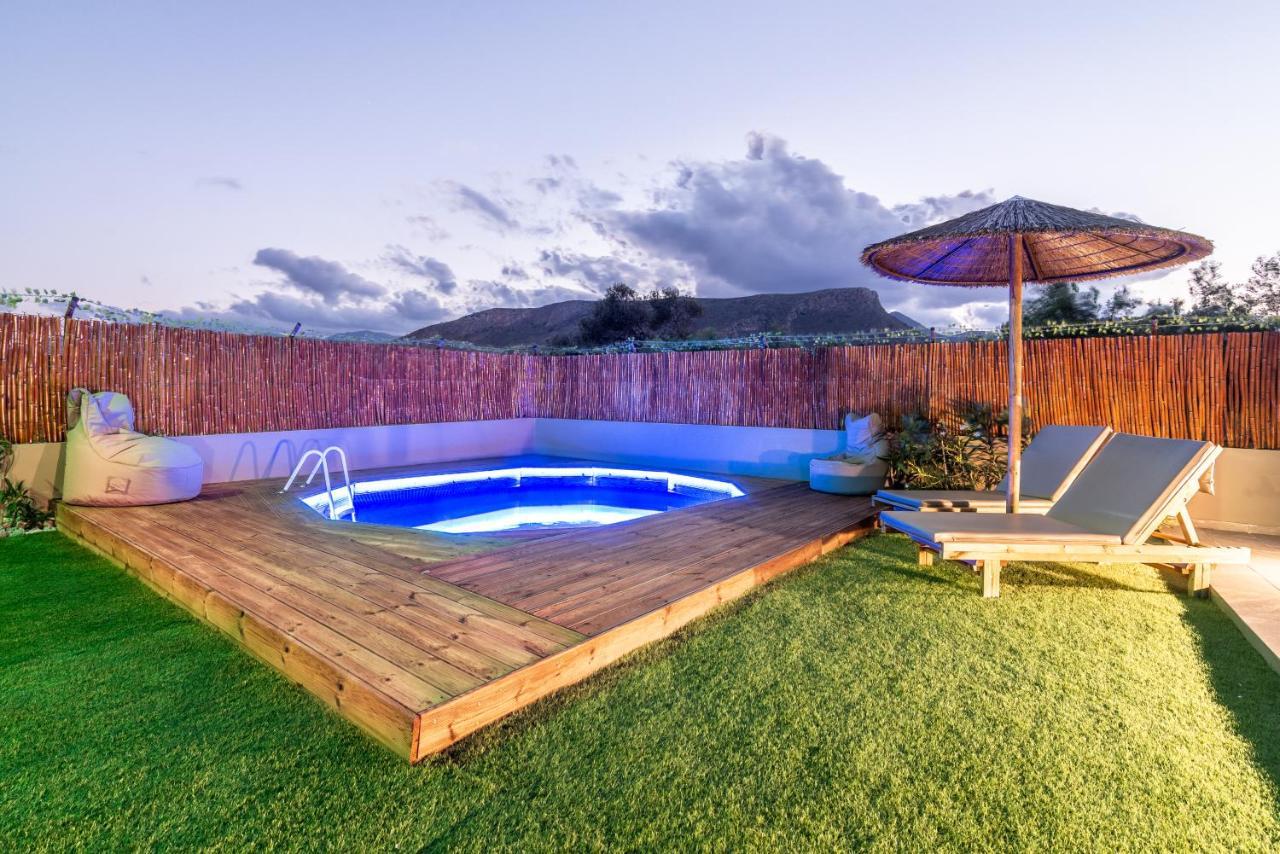 Cozy House With Pool Near Beach Gazi Dış mekan fotoğraf